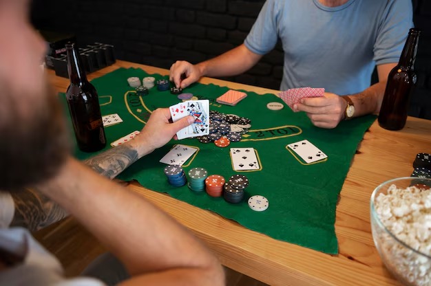 merdekabet app home screen showing live casino tables and sportsbook betting options